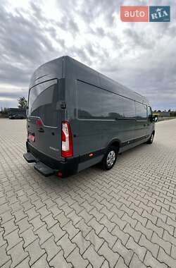 Грузовой фургон Renault Master 2023 в 