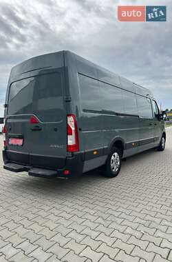 Грузовой фургон Renault Master 2023 в 