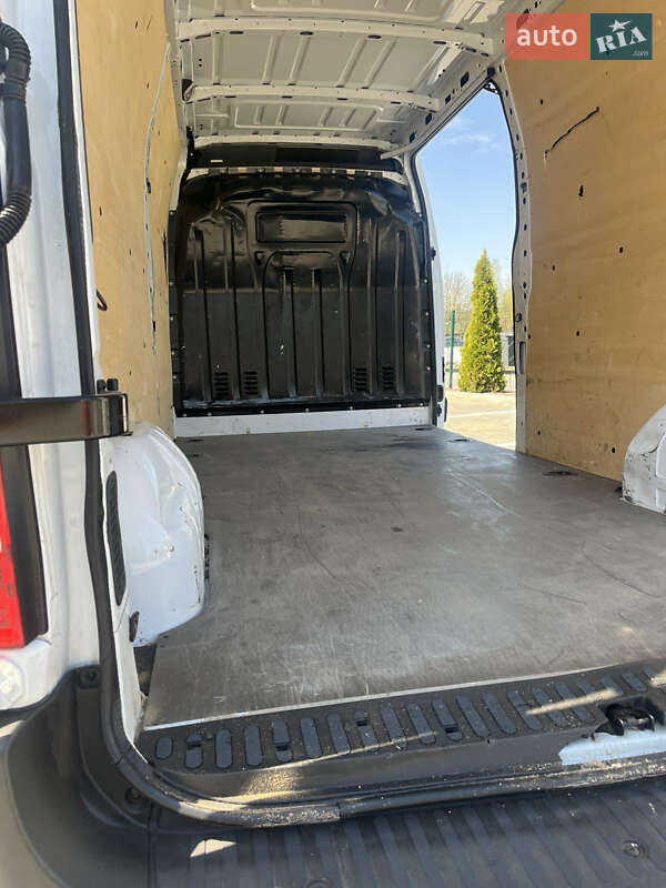 Вантажний фургон Renault Master 2020 в Києві