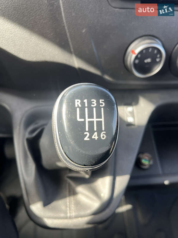 Вантажний фургон Renault Master 2020 в Києві