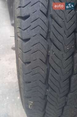 Грузовой фургон Renault Master 2012 в 