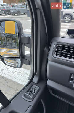 Грузовой фургон Renault Master 2023 в 