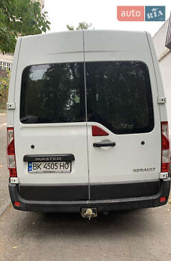 Грузовой фургон Renault Master 2012 в 
