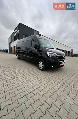 Грузопассажирский фургон Renault Master 2023 в 