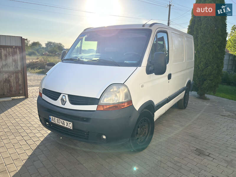 Грузовой фургон Renault Master 2010 в 
