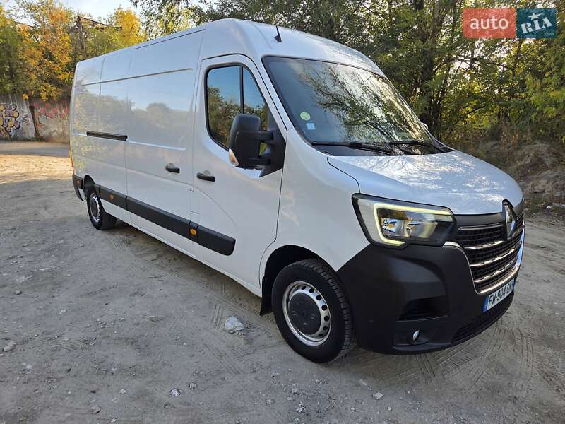 Грузовой фургон Renault Master 2021 в 