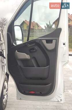 Грузовой фургон Renault Master 2014 в 