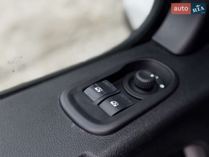 Грузовой фургон Renault Master 2017 в Житомире фото 14 Грузовой фургон Renault Master 2017 в Житомире