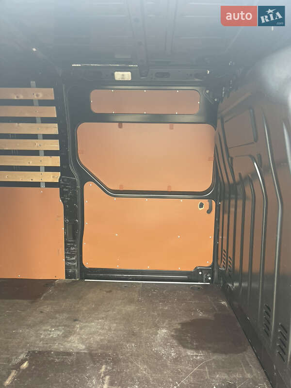Грузовой фургон Renault Master 2019 в Львове