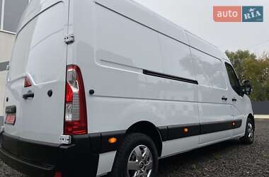 Грузовой фургон Renault Master 2022 в 