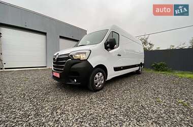 Грузовой фургон Renault Master 2022 в 