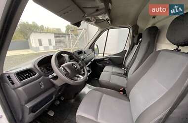 Грузовой фургон Renault Master 2022 в 