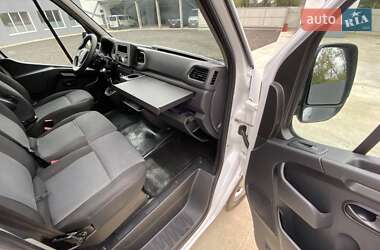 Грузовой фургон Renault Master 2022 в 