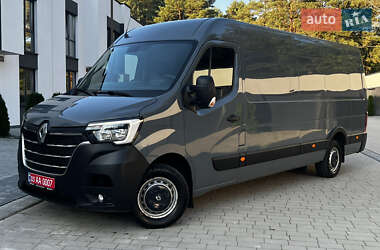 Грузовой фургон Renault Master 2022 в 