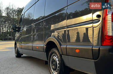 Грузовой фургон Renault Master 2022 в 