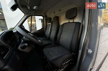 Грузовой фургон Renault Master 2022 в 