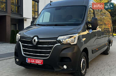Грузовой фургон Renault Master 2022 в 
