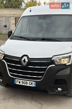 Грузовой фургон Renault Master 2021 в 