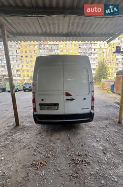 Грузовой фургон Renault Master 2015 в 