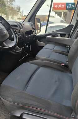 Грузовой фургон Renault Master 2016 в 