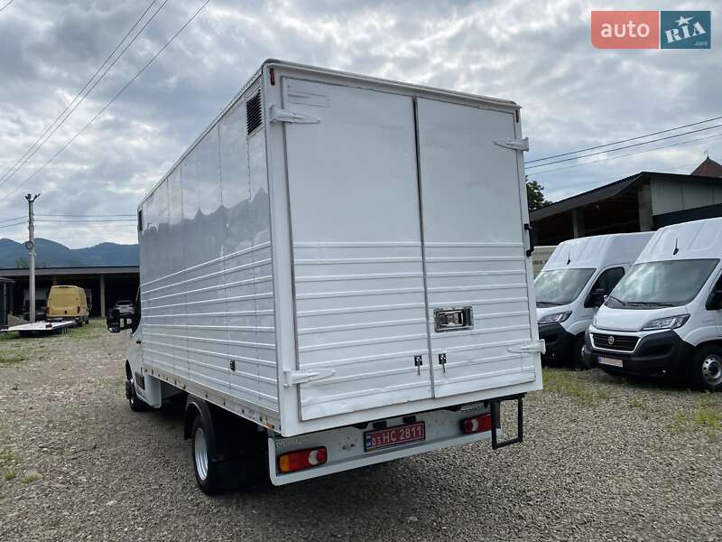 Грузовой фургон Renault Master 2018 в Хусте