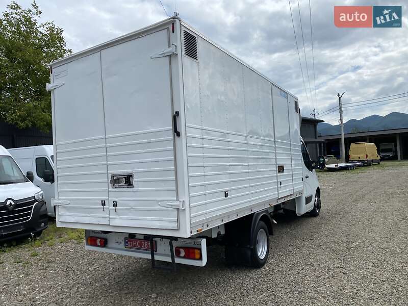 Грузовой фургон Renault Master 2018 в Хусте