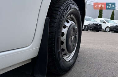 Грузовой фургон Renault Master 2019 в 