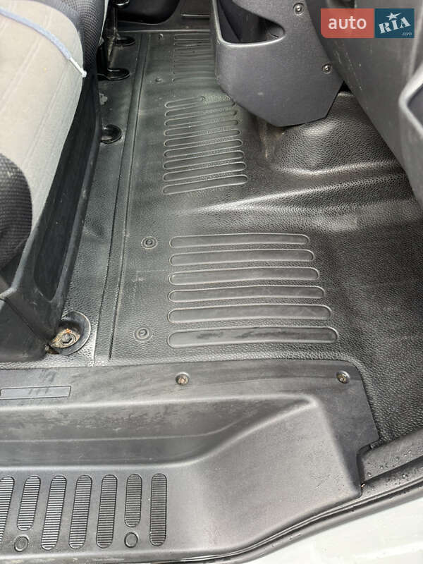 Тентований Renault Master 2014 в Дніпрі фото 10 Тентований Renault Master 2014 в Дніпрі