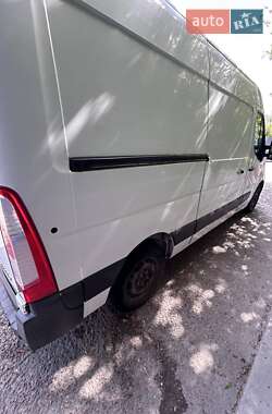 Микроавтобус грузовой (до 3,5т) Renault Master 2012 в 