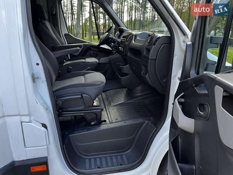 Грузовой фургон Renault Master 2017 в Ковеле