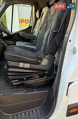 Грузовой фургон Renault Master 2015 в 