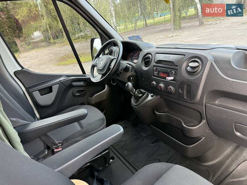Грузовой фургон Renault Master 2017 в Харькове