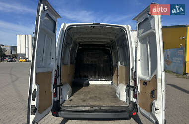 Грузовой фургон Renault Master 2016 в 