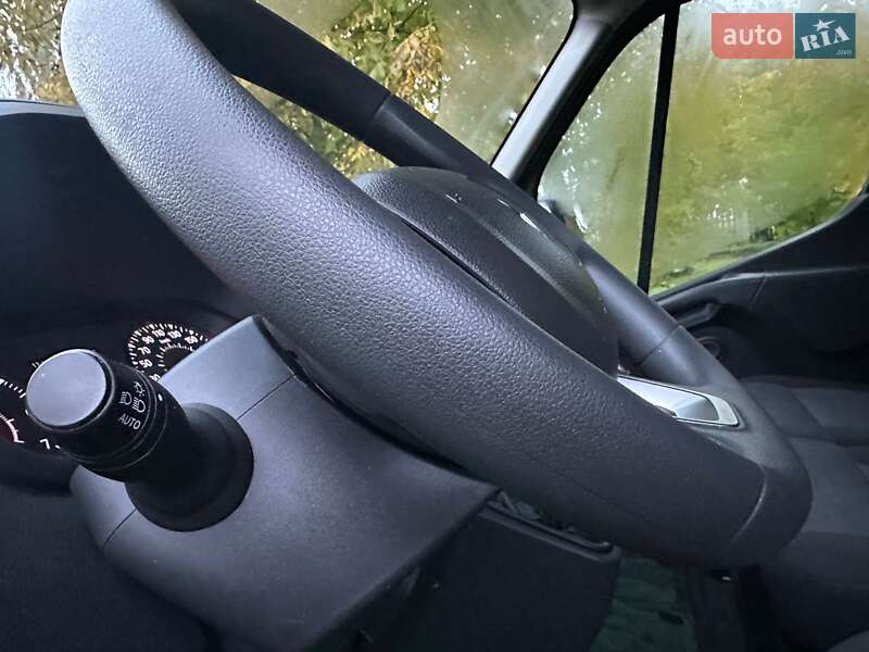 Грузовой фургон Renault Master 2022 в Киеве