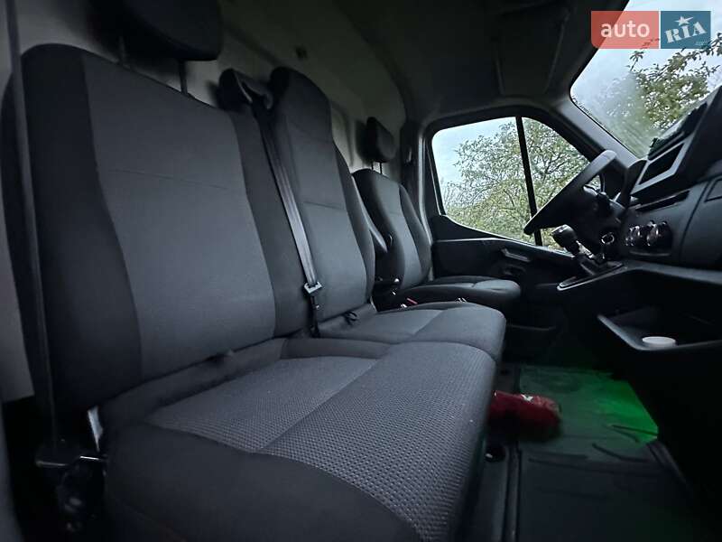 Грузовой фургон Renault Master 2022 в Киеве