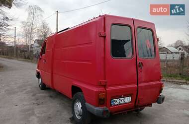 Грузовой фургон Renault Master 1995 в 
