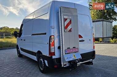 Грузовой фургон Renault Master 2022 в 