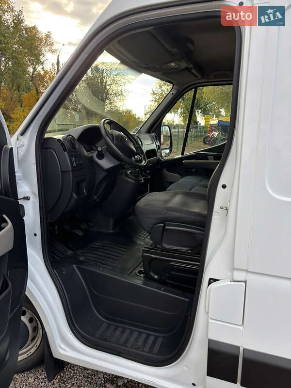 Грузовой фургон Renault Master 2017 в Первомайске