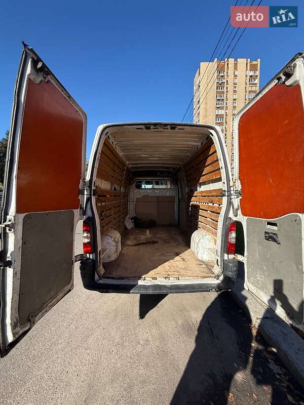 Грузовой фургон Renault Master 2006 в Киеве