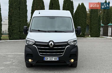 Грузовой фургон Renault Master 2022 в 