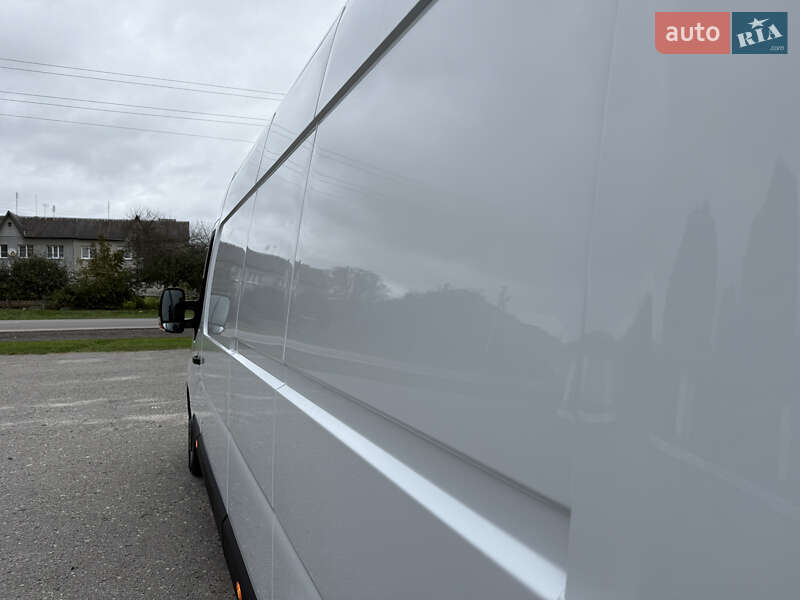 Грузовой фургон Renault Master 2022 в Дубно