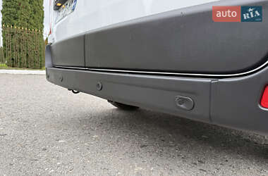 Грузовой фургон Renault Master 2022 в 