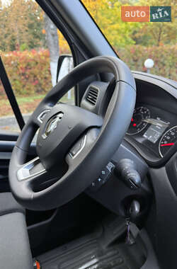 Вантажний фургон Renault Master 2021 в 