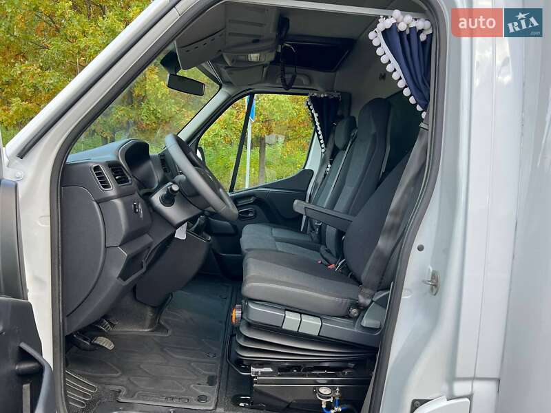 Тентованый Renault Master 2021 в Киеве