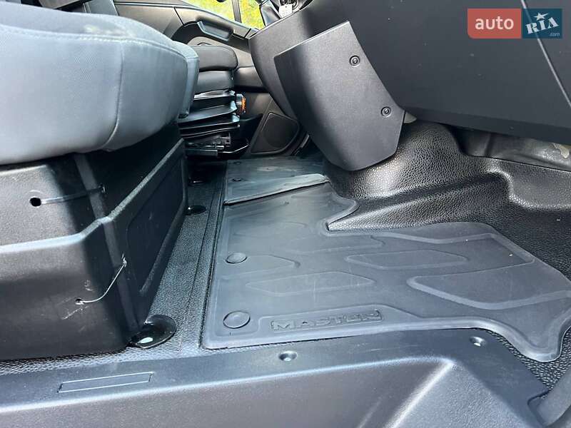 Тентованый Renault Master 2021 в Киеве
