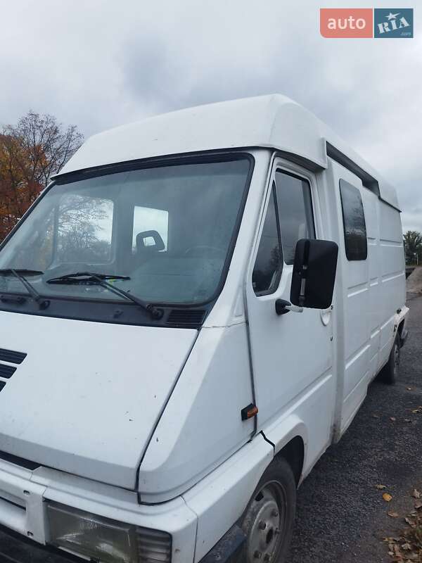 Микроавтобус грузовой (до 3,5т) Renault Master 1996 в 