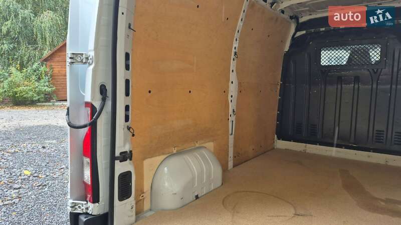 Грузовой фургон Renault Master 2018 в Бердичеве