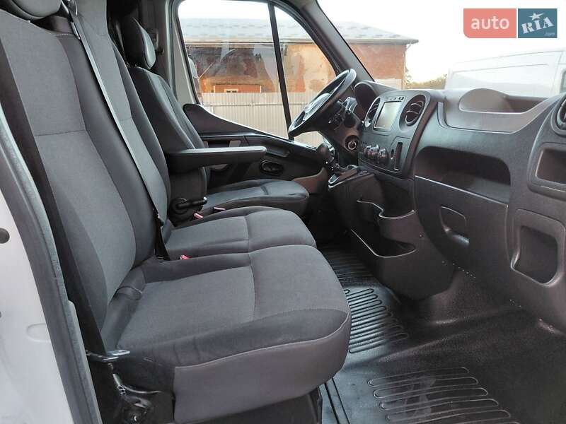 Грузовой фургон Renault Master 2017 в Ивано-Франковске