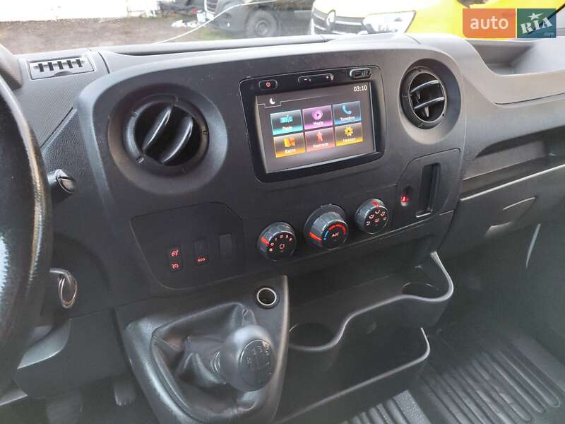 Грузовой фургон Renault Master 2017 в Ивано-Франковске