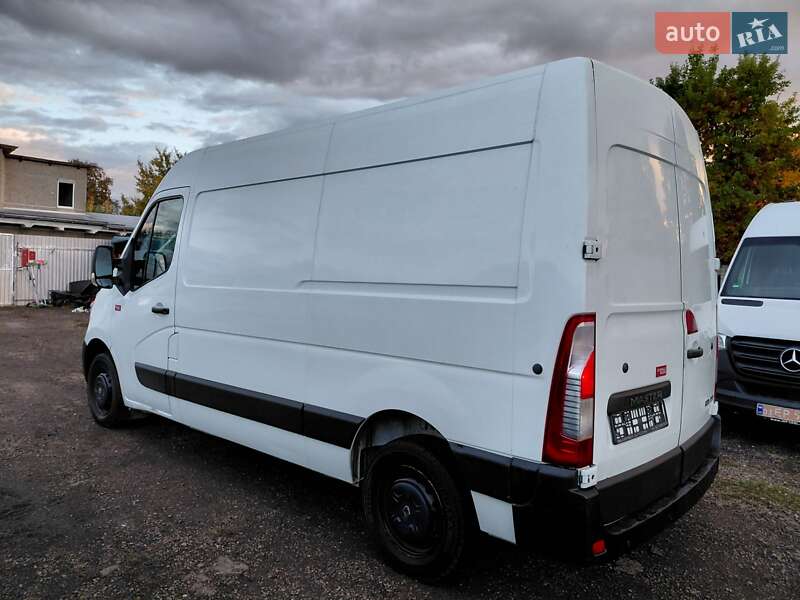 Грузовой фургон Renault Master 2017 в Ивано-Франковске